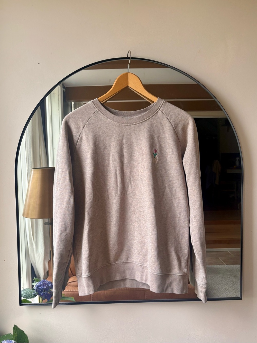 GROWN IRELAND | organic cotton flower crew | size medium - Picture 2 of 5